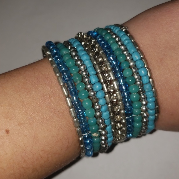 Jewelry - Turquoise Beaded Bracelet